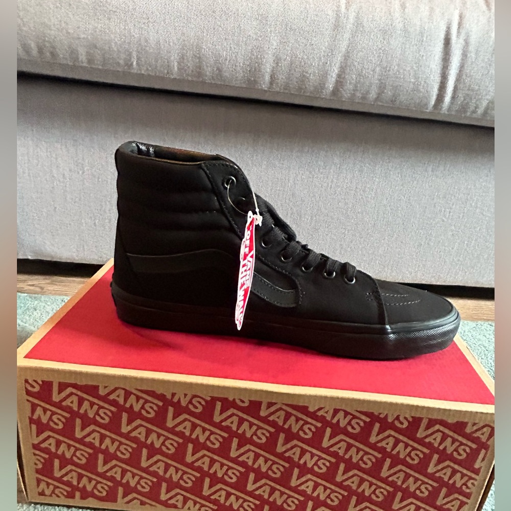 NWT vans black sk8-hi sz 10.5